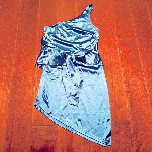 Meshki Dress - Picture 3 of 4